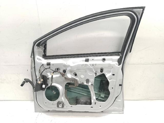 FORD 2147844 Puerta delantera derecha  en stock Salamanca