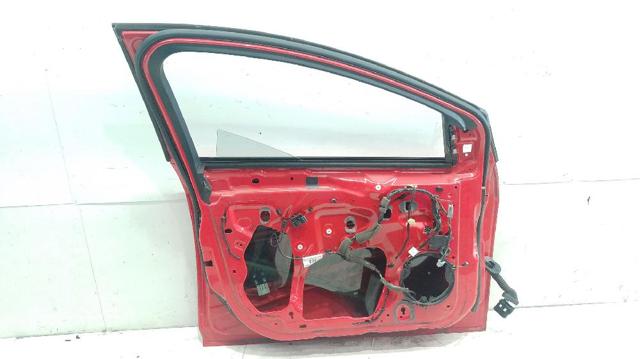 Puerta delantera izquierda Ford Focus 3 CB8