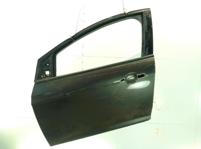 Puerta delantera izquierda Ford Focus 3 CB8
