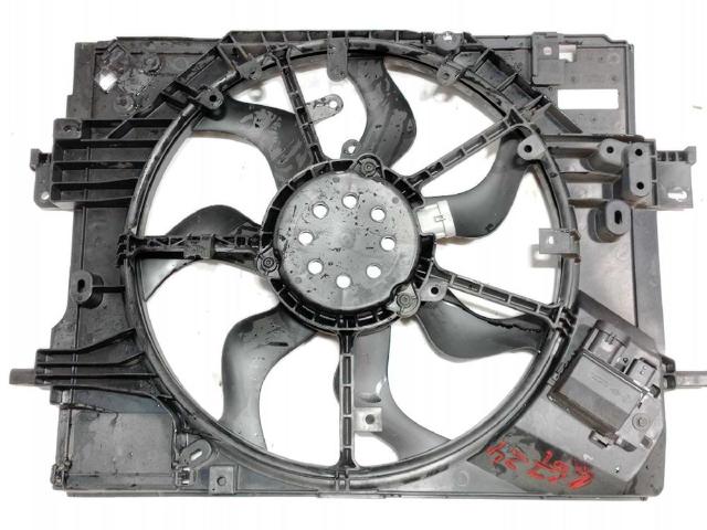 214810411R Difusor del radiador de refrigeración con motor y hélice  disponible Utrera