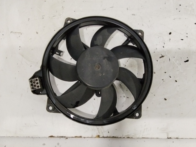 214810898R Ventilador eléctrico de refrigeración completo (motor y hélice)  disponible Utrera