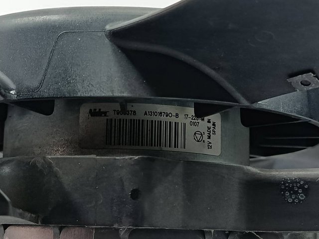 Ventilador de refrigeración del motor 214819674R RENAULT