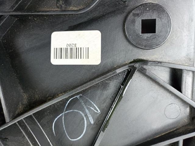 21481JD200 NISSAN Difusor del radiador de refrigeración con motor y hélice  disponible Ourense