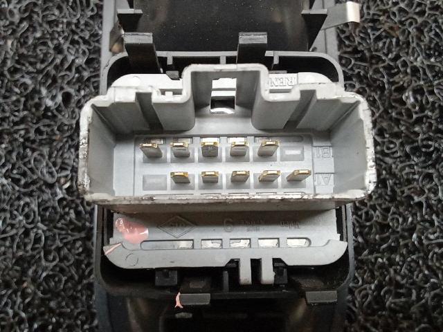 RENAULT 214939A Interruptor de elevalunas delantera izquierda comprar Pamplona