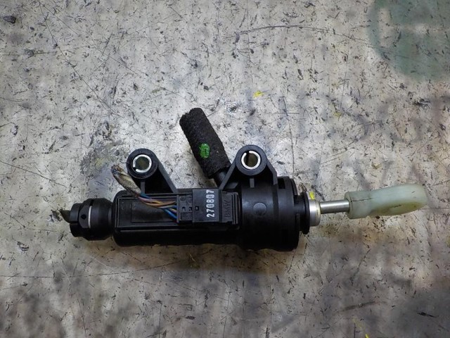 Cilindro maestro de embrague 21526773670 BMW