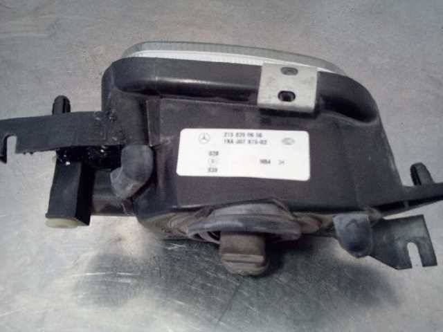 MERCEDES 2158200656 Faro antiniebla derecho  en stock Terrassa