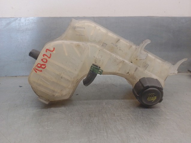 217100014R Vaso de expansión  en stock Sabadell