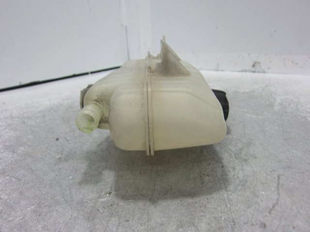 21711AX600 NISSAN Vaso de expansión  en stock Gandía