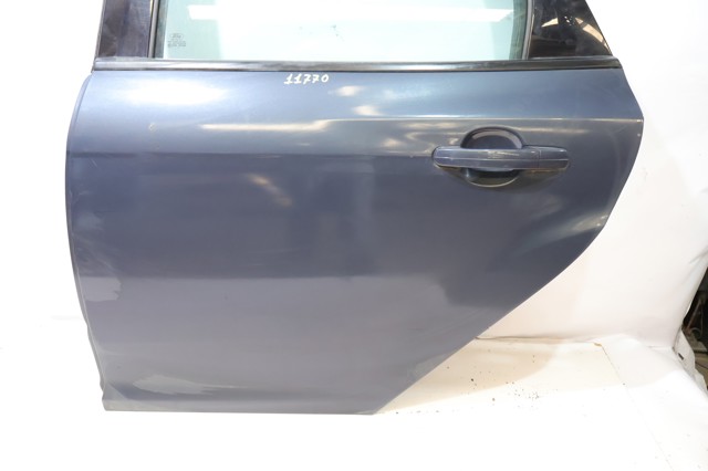 Puerta delantera derecha Ford Focus III CB8 usado