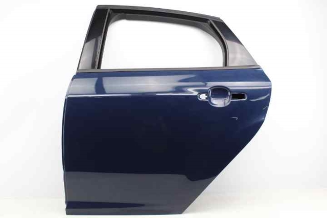 Comprar Puerta delantera derecha Ford Focus III hatchback usado