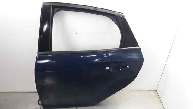 Puerta trasera izquierda Ford Focus III CB8 usado