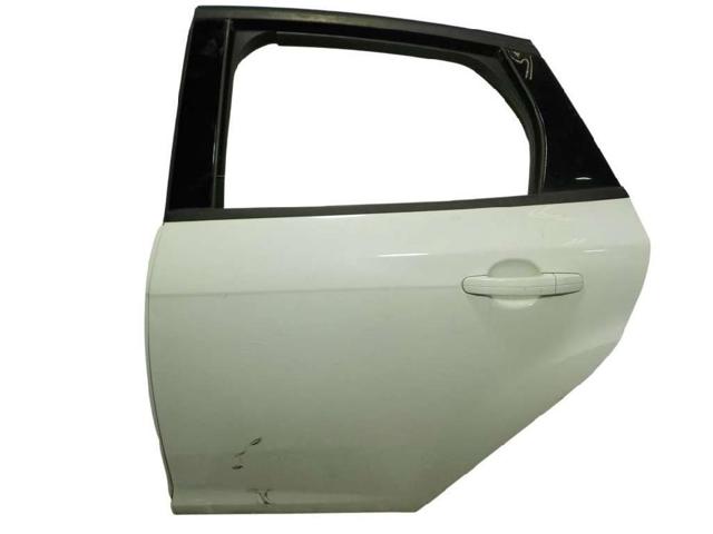 Puerta delantera derecha Ford Focus III CB8 usado