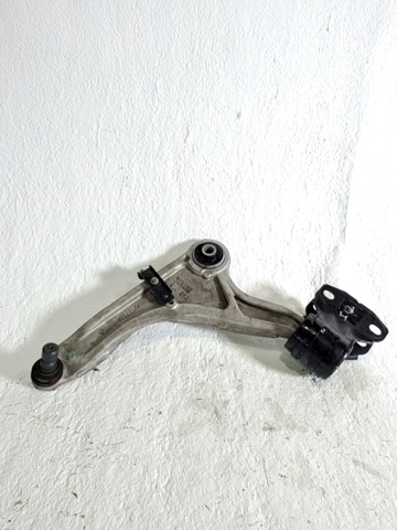2180769 FORD Brazo inferior izquierdo de la suspensión delantera  en stock Gandía
