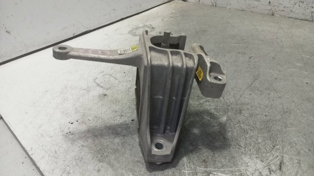 21810G2000 HYUNDAI Soporte de motor derecho  en stock Huelva