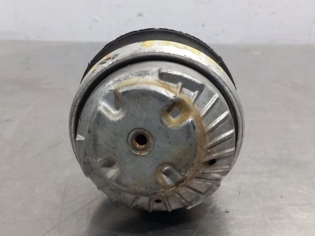 2202401817 Soporte de motor derecho  en stock Castellón