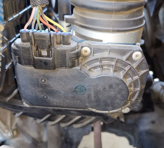 2203037060 TOYOTA Cuerpo de mariposa comprar Alcalá