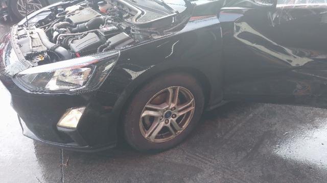 Brazo inferior izquierdo de la suspensión delantera 2203138 FORD