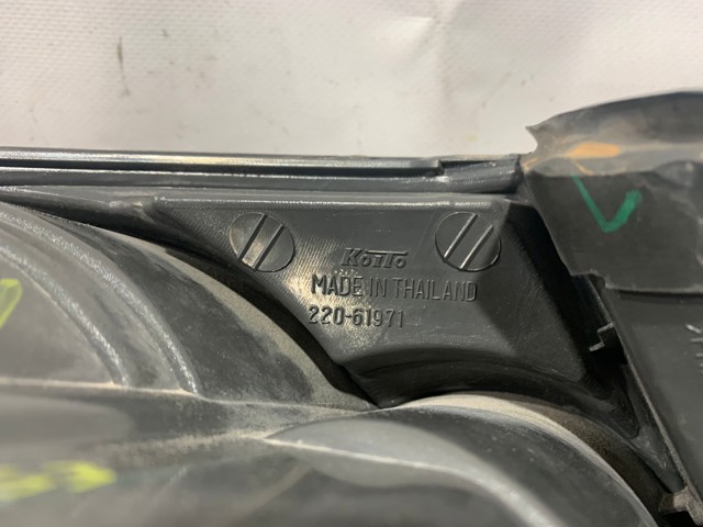 22061971 MAZDA Piloto trasero exterior derecho  comprar en Jaén