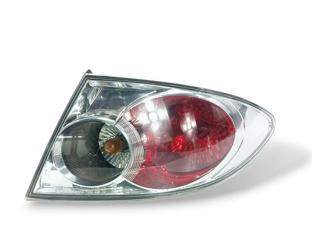 MAZDA 22061971 Piloto trasero exterior derecho  en stock Salamanca