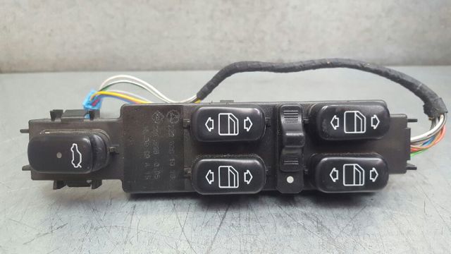 2208201010 Interruptor de elevalunas delantera izquierda  en stock Granada
