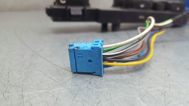 MERCEDES 2208201010 Interruptor de elevalunas delantera izquierda comprar Barcelona