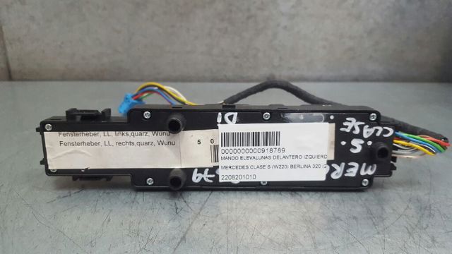 2208201010 MERCEDES Interruptor de elevalunas delantera izquierda  en stock Córdoba