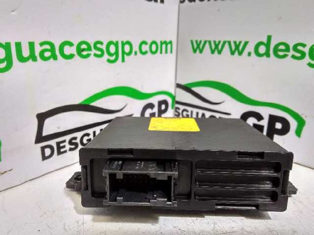 2208203026 Módulo de control de luces de faros (ECU)  en stock Granada