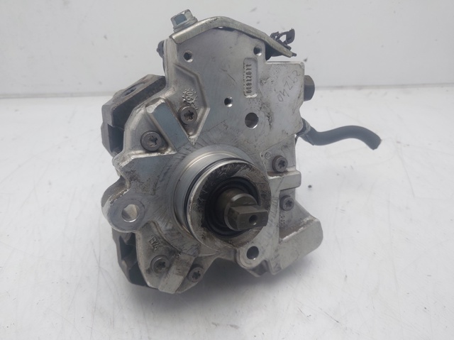 2210033040 Toyota