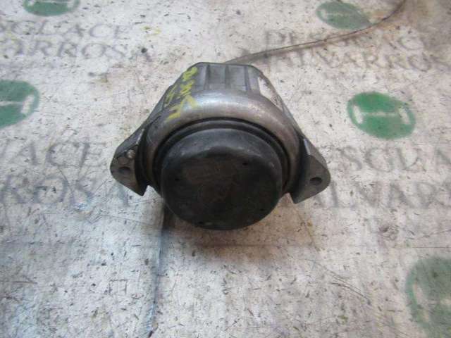 BMW 22116768799 Soporte izquierdo del motor  en stock Terrassa
