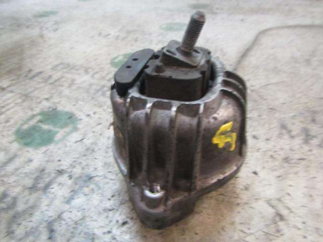 BMW 22116768799 Soporte izquierdo del motor comprar Tarragona