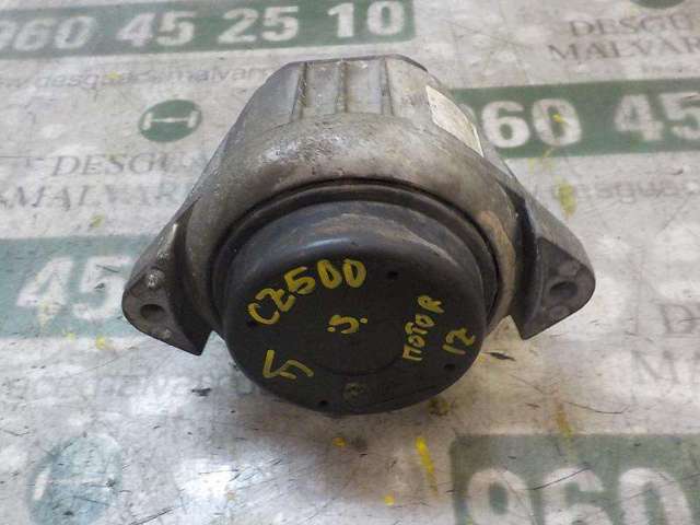 22116768799 Soporte izquierdo del motor  disponible Utrera