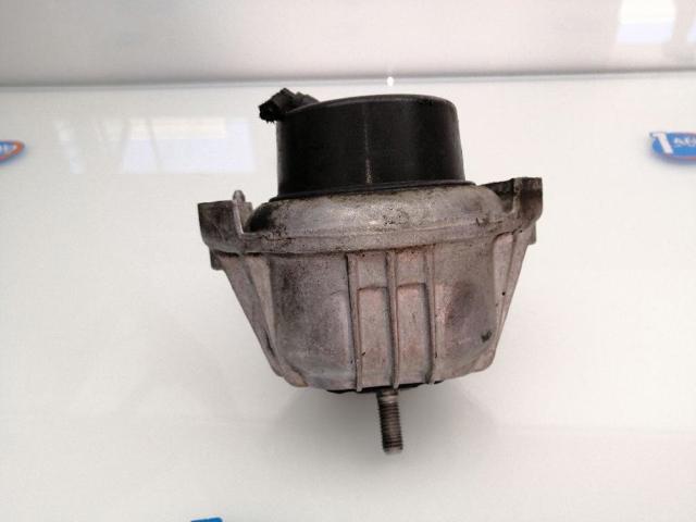 BMW 22116768800 Soporte de motor derecho  en stock Terrassa