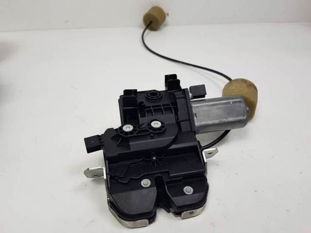 2217500085 MERCEDES Cerradura de maletero  en stock Gandía