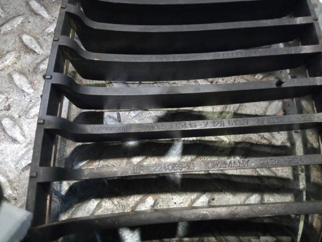 22405910 Parrilla izquierda del radiador  comprar en Reus