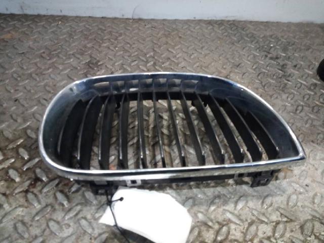 BMW 22405910 Parrilla izquierda del radiador  disponible Valladolid