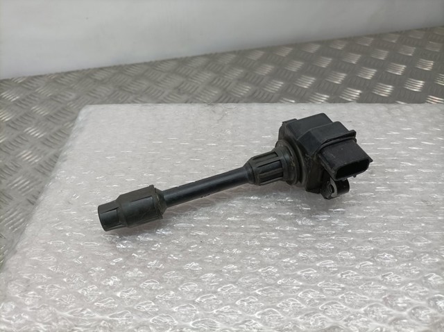 Bobina de chispa 2244831U06 NISSAN