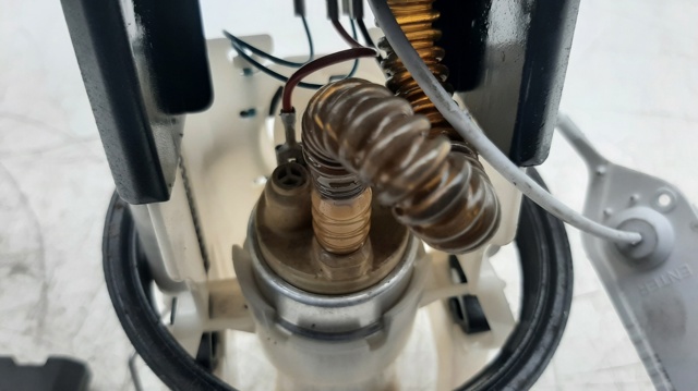 BMW 228214002002 Módulo de bomba de combustible con sensor de nivel de combustible  comprar en Albacete