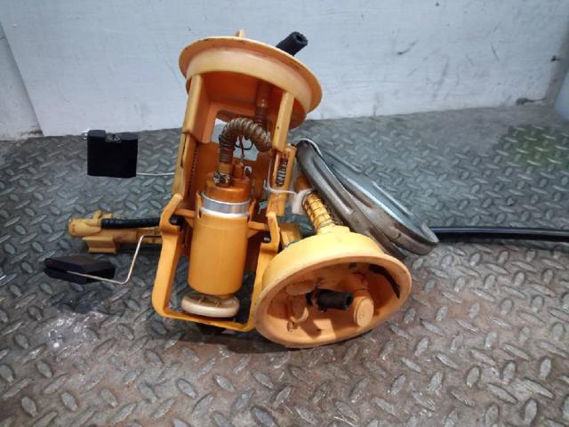 228214002002 BMW Bomba de gasolina  en stock Córdoba