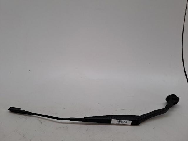 Comprar Brazo del limpiaparabrisas, luna delantera Kuga II CBS