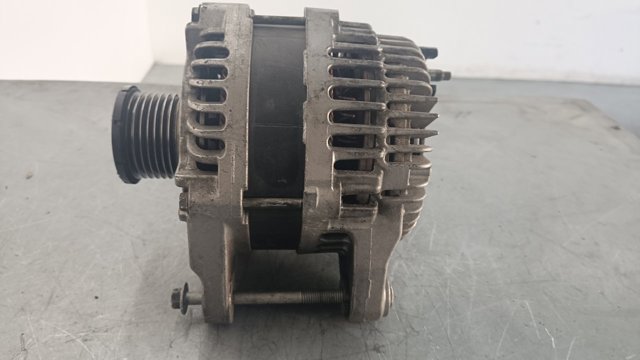 Alternador 231000024R Renault (RVI)