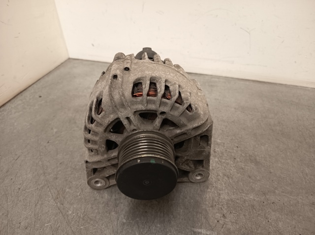 RENAULT 231000027R Alternador comprar Barcelona