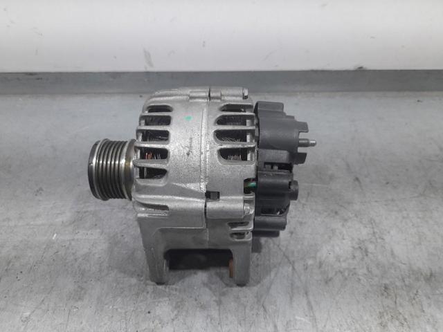 RENAULT 231001318R Alternador  comprar en Murcia
