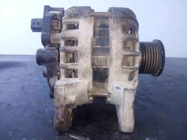 RENAULT 231002854R Alternador  en stock Salamanca