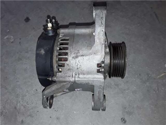 Alternador 231002F210 Nissan