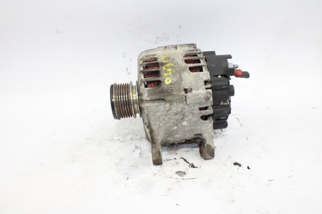 RENAULT 231003831R Alternador  comprar en Albacete