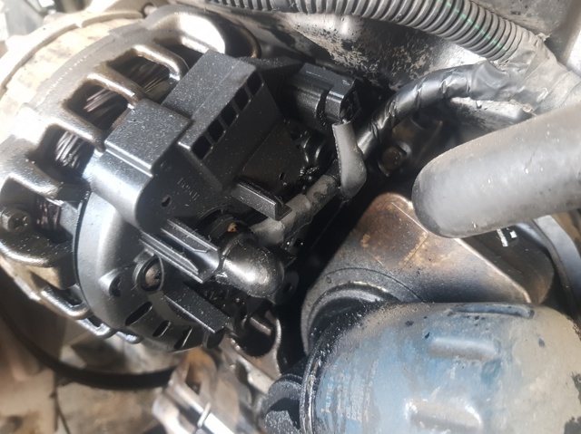 Dynamo 231004115R RENAULT