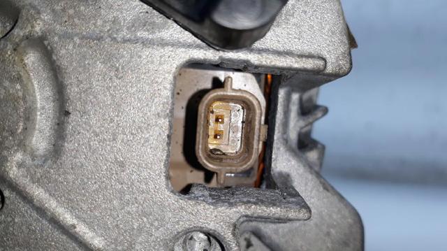 RENAULT 231004470R Alternador  disponible España