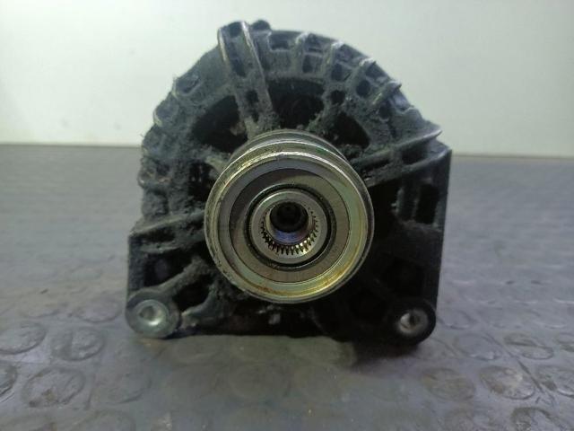 RENAULT 231004554R Alternador  en stock Terrassa