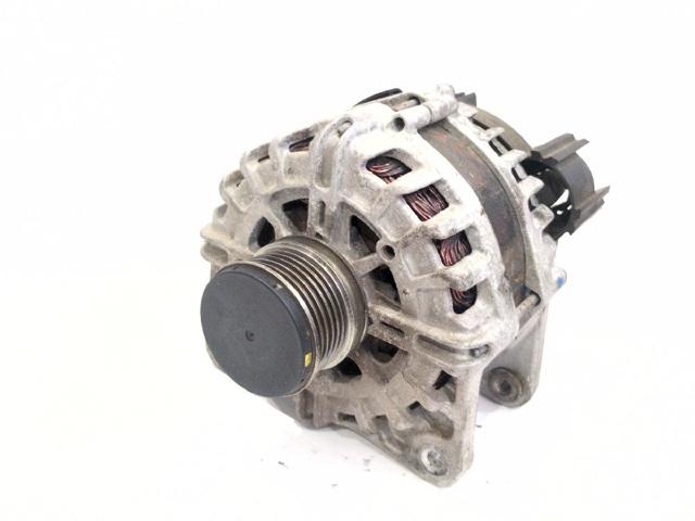 RENAULT 231004719R Alternador  en stock Terrassa