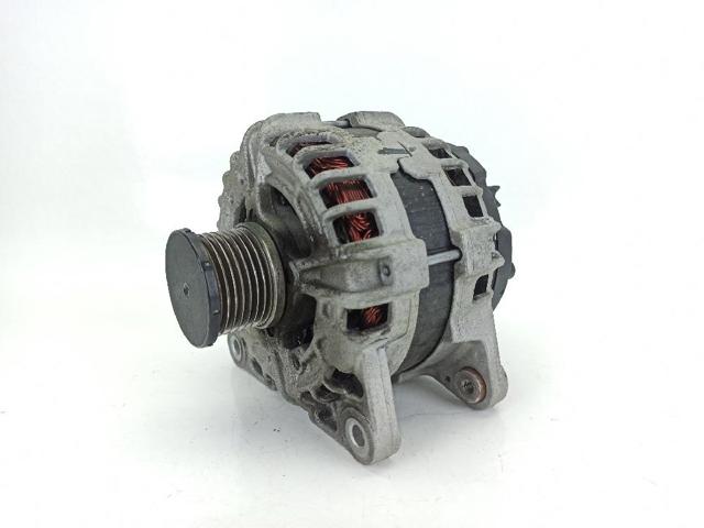 Alternador del motor 231004BE0A NISSAN